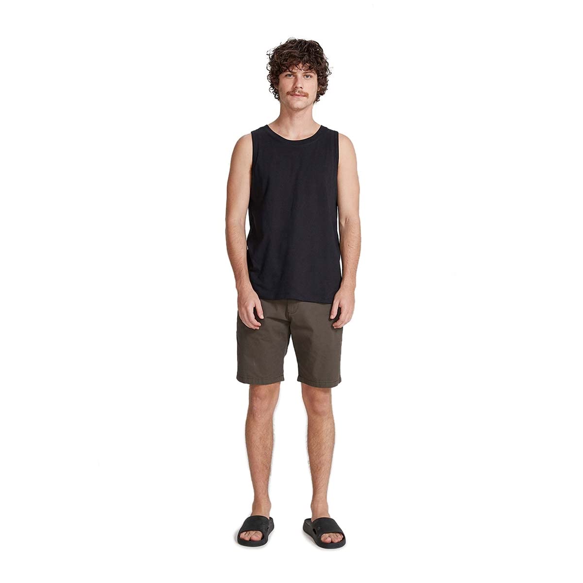 Bermuda Básica Masculina Chino Em Sarja em promoção! Veja a oferta e mais achadinhos de Shorts & Bermudas 9 Hoje é o melhor dia para comprar Bermuda Básica Masculina Chino Em Sarja com aquele preço maroto! Promoção! Aproveite a oferta! 9