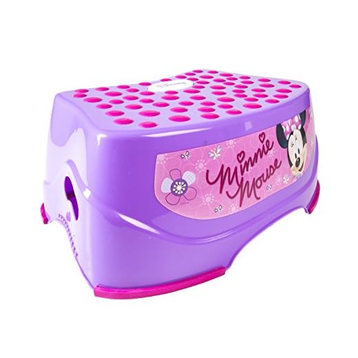 Disney Minnie Mouse Step 'N Glow Step Stool, Purple