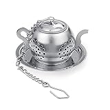 Poner el té en el infusor y luego sumergir en agua caliente unos minutos.