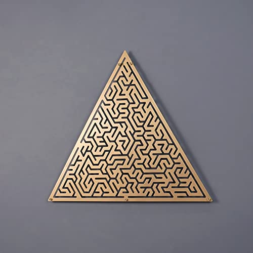 Labyrinthe équilatéral en métal pour sublimer un salon contemporain