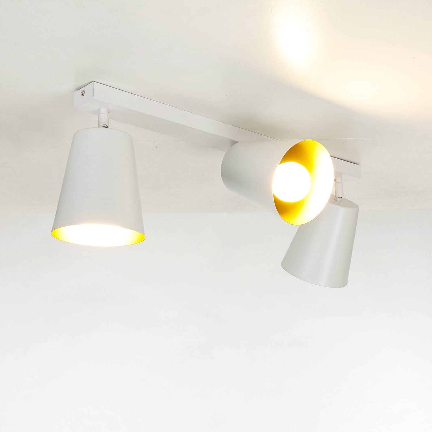 Licht-Erlebnisse Deckenstrahler Spot 3-flammig Metall in weiß gold schwenkbar 3x E27 Flur Schlafzimmer Küche Innen Deckenleuchte Deckenlampe