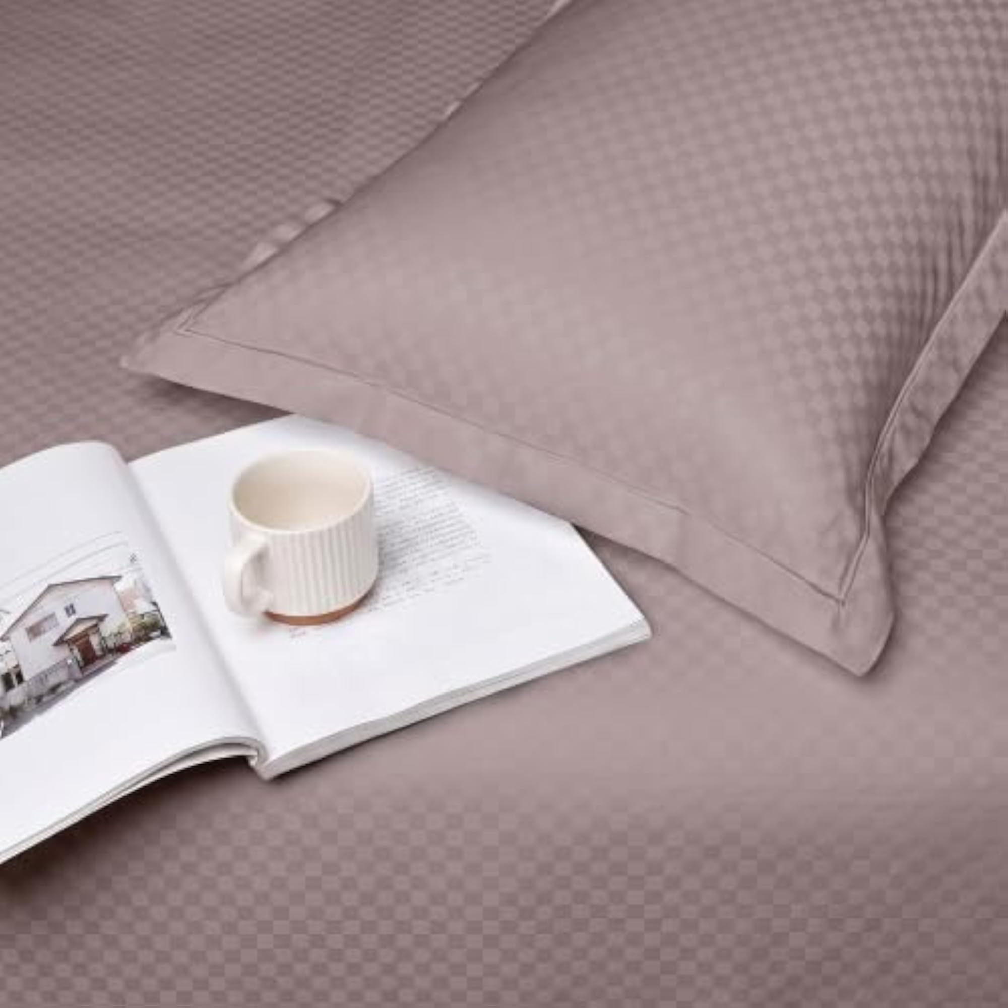 Luxe King Size Fitted Bedsheet with 2 Pillow Covers, 500 TC Egyptian Cotton