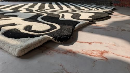 Image of Irregular Shape Hand Tufted Area Rug, Handmade Wool Rug with Modern Botanical Floral Leaf Design, Decorative Carpet for Living Room & Bedroom Size 3x5 feet (90x150cm), Color - Black /White