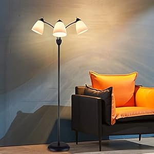 Depuley Lampadaire Sur Pied Salon de 3 Têtes, Lampadaire LED Lumières Chaud, 3 Lumières avec Lampe Réglable&Flexible Hauteur165cm, Abat-Jour Blanc en Métal Noir, Ampoule E27*3 NON Inclus