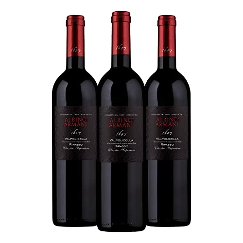 Sulle colline più alte della Valpolicella Classica, a Marano, i vigneti occupano l’ultima fascia di terra coltivabile prima del limite estremo della montagna. Un contesto ambientale che fa da premessa ad una composizione varietale ricchissima di uve autoctone e distintive e ad una perfetta esposizione al sole.