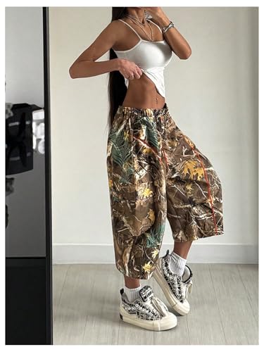 WDIRARA Women's Camo Baggy Cargo Pants Streetwear Capris Sweatpants with Flap Pocket3