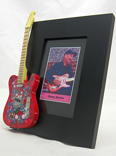 James Burton Guitare Miniature Cadre photo Tele - Les Beatles, Paul McCartney, John Lennon, RIngo Starr, George Harrison James Burton Guitare Miniature Cadre photo Tele