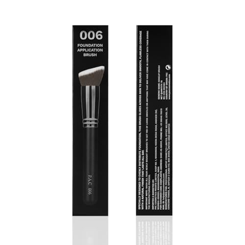 Image of PAC Foundation Brush 006