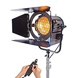 MULTIFONCTION : La poignée de lumière photo studio est tout en métal, solide et durable. Résistance à la rouille et à la corrosion de la structure en alliage d'aluminium à haute résistance, dissipation thermique rapide. Le barndoor à 4 feuilles détachable de cette tungstène spotlight contrôle lumière. Fresnel lens de ce spot light photo distribue la lumière uniformément, aspect attrayant. Le bouton arrière de fresnel spot light est utilisé pour régler la luminosité.