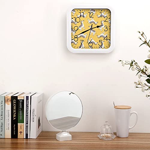 Horloge Murale Carrée Chevaux Blancs 26x26cm à Grands Chiffres - 5