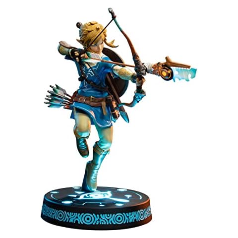Dark Horse Link Statue from Breath of the Wild Cover
