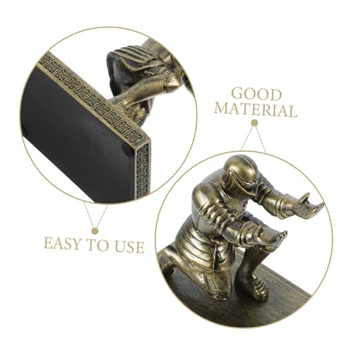 Chevalier porte-stylo or Angoily en résine pour bureau chic