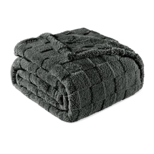 Exclusivo Mezcla 3D Checkered Fleece King Blanket for Bed, Dark Grey