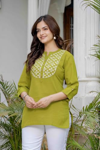 Image of Pistaa's Women's Cotton Relaxed Fit Short Kurti