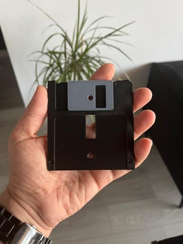 Cubierta de interruptor de disquete innovadora que transforma tu cuarto gaming 6