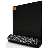 PFLEGELEICHT: Knitterfalten im leicht feuchten Zustand glattbügeln. Flecken einfach unter fließendem Wasser herausspülen. Hartnäckige Verschmutzungen bei max. 30 Grad im Wollwaschgang in der Waschmaschine waschen.