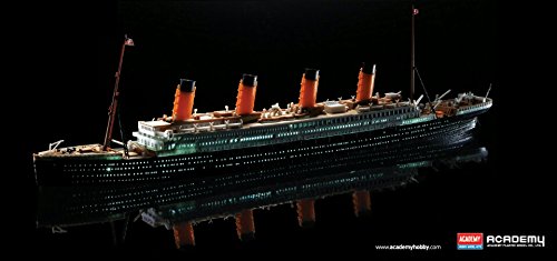 R.M.S. Titanic Led Set Academy 14220