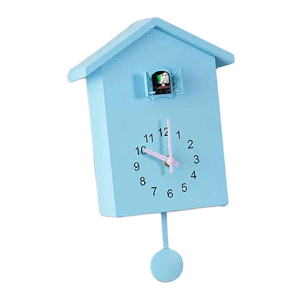Horloge murale bleu de forme maison au mouvement sweeping haut de gamme