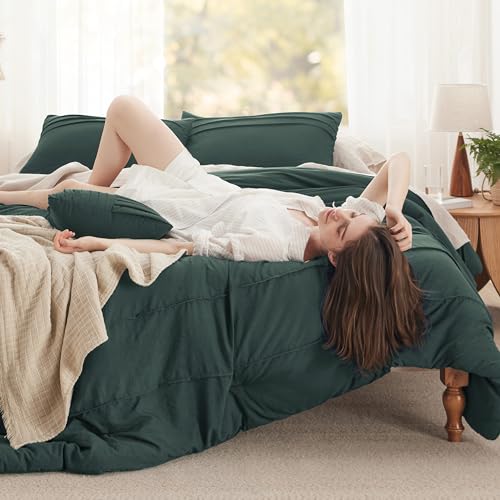 Image of Bedsure King Comforter Set - 4 Pieces Pinch Pleat Bed Set, Emerald Green Boho Bedding for All Season, 1 Soft Comforter, 2 Pillowcases, 1 Decorative Pillow