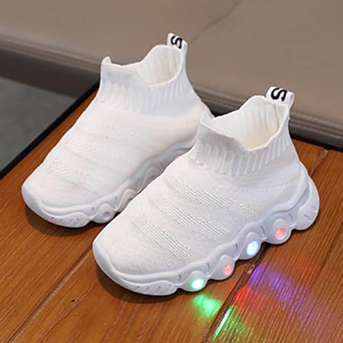 IWIHMIV Light Up Shoes Boys Girls Lightweight Breathable Soft Soled Sneakers Athletic Tennis Shoes for Running Walking2