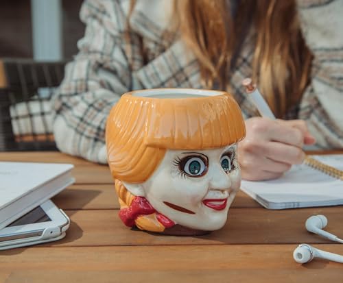 Taza de cerámica esculpida Annabelle de The Conjuring 20 oz miniatura 4