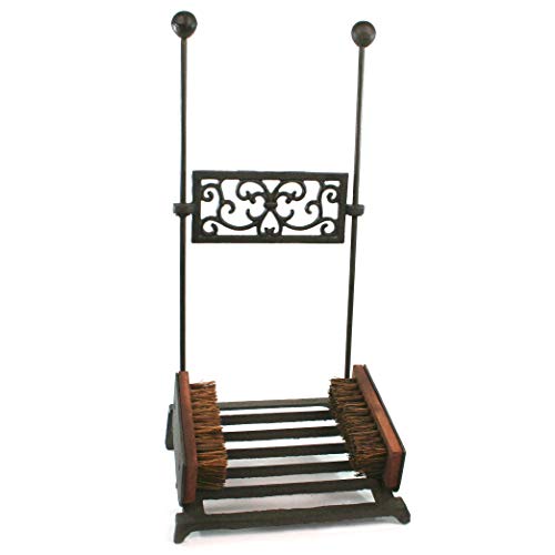 Fonte traditionnelle, brosse à bottes, grattoir à boue et arbre à bottes Cover
