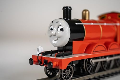 Bachmann 58743 Trains - Thomas & Friends James The Red Engine W/Moving Eyes thumb #5