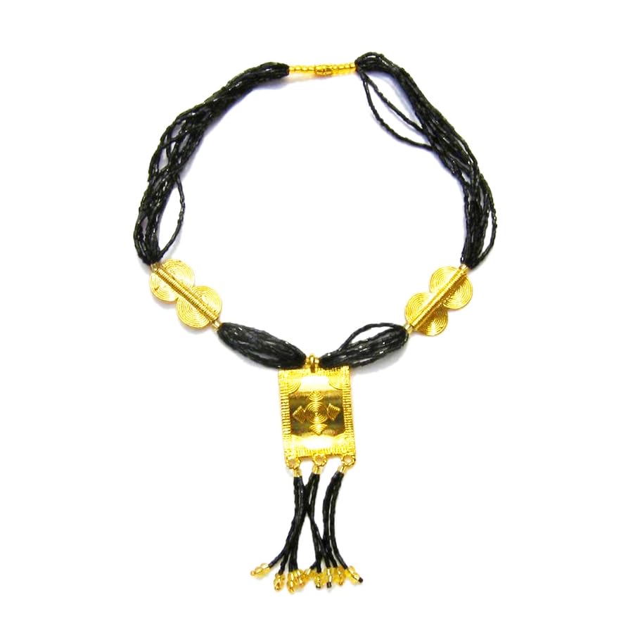 Collier Africain Aboisso, le cadeau idéal avec sa médaille dorée gravée