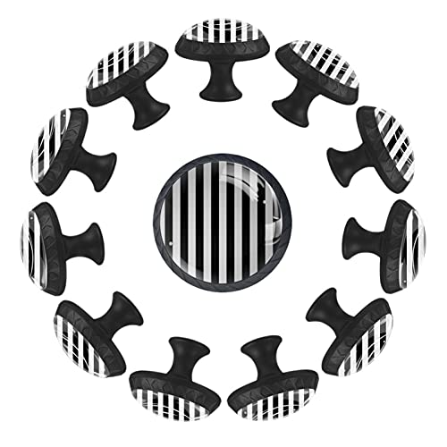 Boutons de tiroir rayures géométriques pour relooker une vieille commode - 2