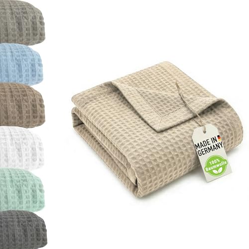 chambry Tagesdecke 135x200 cm - 100 prozent Baumwolle Waffelstruktur - weiche und atmungsaktive Baumwolldecke - Zeitlose und waschbare Kuscheldecke, Möbelüberwurf, Couchüberwurf oder Bettüberwurf - Champagne