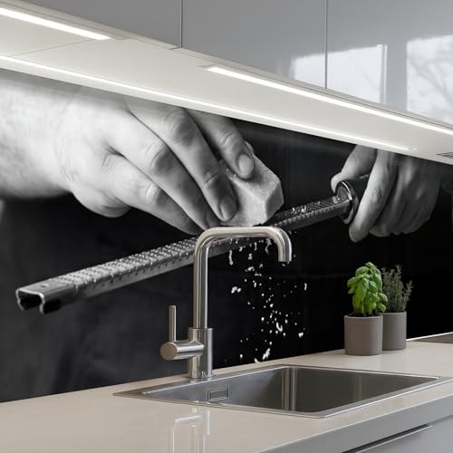 KitchenYeah© Antisalpicaduras Cocina 80x300 cm Adhesivo Salpicadero Protector de Salpicaduras Panel Queso - Pasta - Rallador
