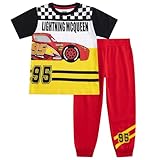 De Radiator Springs à l'aire de jeux. Idéal pour les fêtes d'anniversaire en voiture, les rendez-vous de jeu ou les aventures quotidiennes. Cet ensemble de pantalons garantit que votre petit garçon aura l'air aussi rapide qu'il se sent. Le drapeau à carreaux attend votre petit fan de Cars.