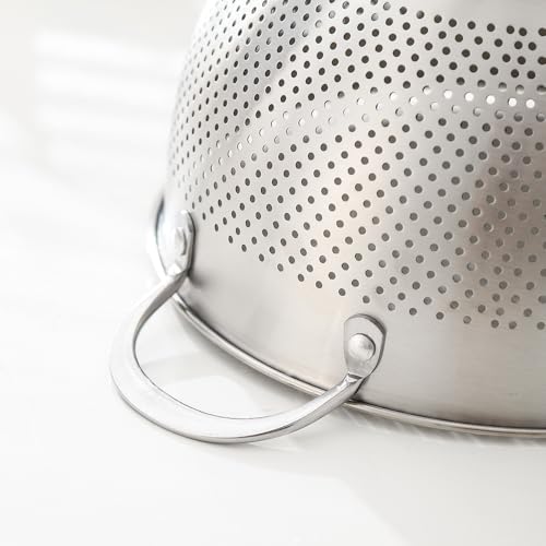 Colander Stainless Steel Set of 3 Colander with Handle & Round Base Stackable Kitchen Strainer Metal Food Strainer for Pasta, Spaghetti, Vegetable, Fruit and Rice (1.5qt/ 2qt/ 4qt) - Image 5
