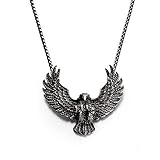 Für den Mann, der die Dinge glitzernd liebt, fügt dieser Anhänger ein Funkeln zu einem ungezwungenen Ambiente oder vervollständigt einen formellen Look