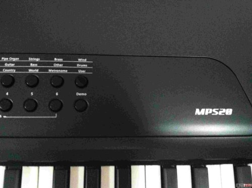 Kurzweil MPS20 Piano portable Noir - Les Beatles, Paul McCartney, John Lennon, RIngo Starr, George Harrison Kurzweil MPS20 Piano portable Noir – Image 3