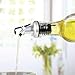 Vertedor de aceite para botellas de vino Imagen de Vertedor de aceite para botellas de vino