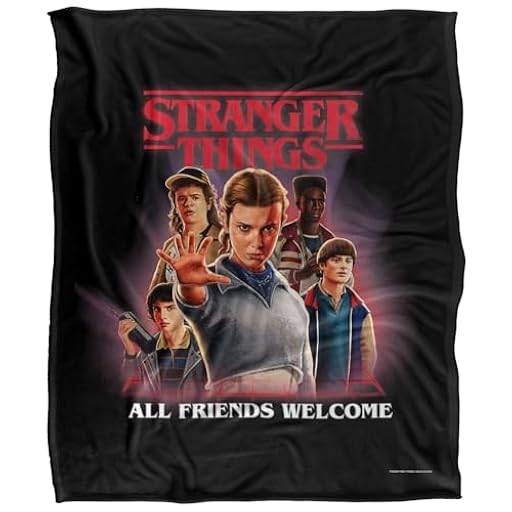 Stranger Things Póster Todos los Amigos Bienvenidos Manta Ultrasuave de Tacto Sedoso 152 x 127 cm | Ya disponible en tu tienda friki favorita! En mundofriki.es! Stranger Things Póster Todos los Amigos Bienvenidos Manta Ultrasuave de Tacto Sedoso 152 x 127 cm | Ya disponible en tu tienda friki favorita! En mundofriki.es!
