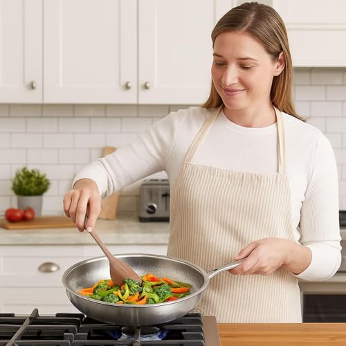 Bratpfanne aus 100 % reinem Titan, antihaftbeschichtet, 26 cm, gehämmertes Nutri-Kochgeschirr, spülmaschinenfest, ideal für alle Herde & Öfen, inklusive Deckel für vielseitiges Kochen
