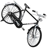 Modèle réduit de vélo rétro : fabriqué avec des matériaux de , robuste et résistant, pour un usage pratique et décoratif sur un bureau