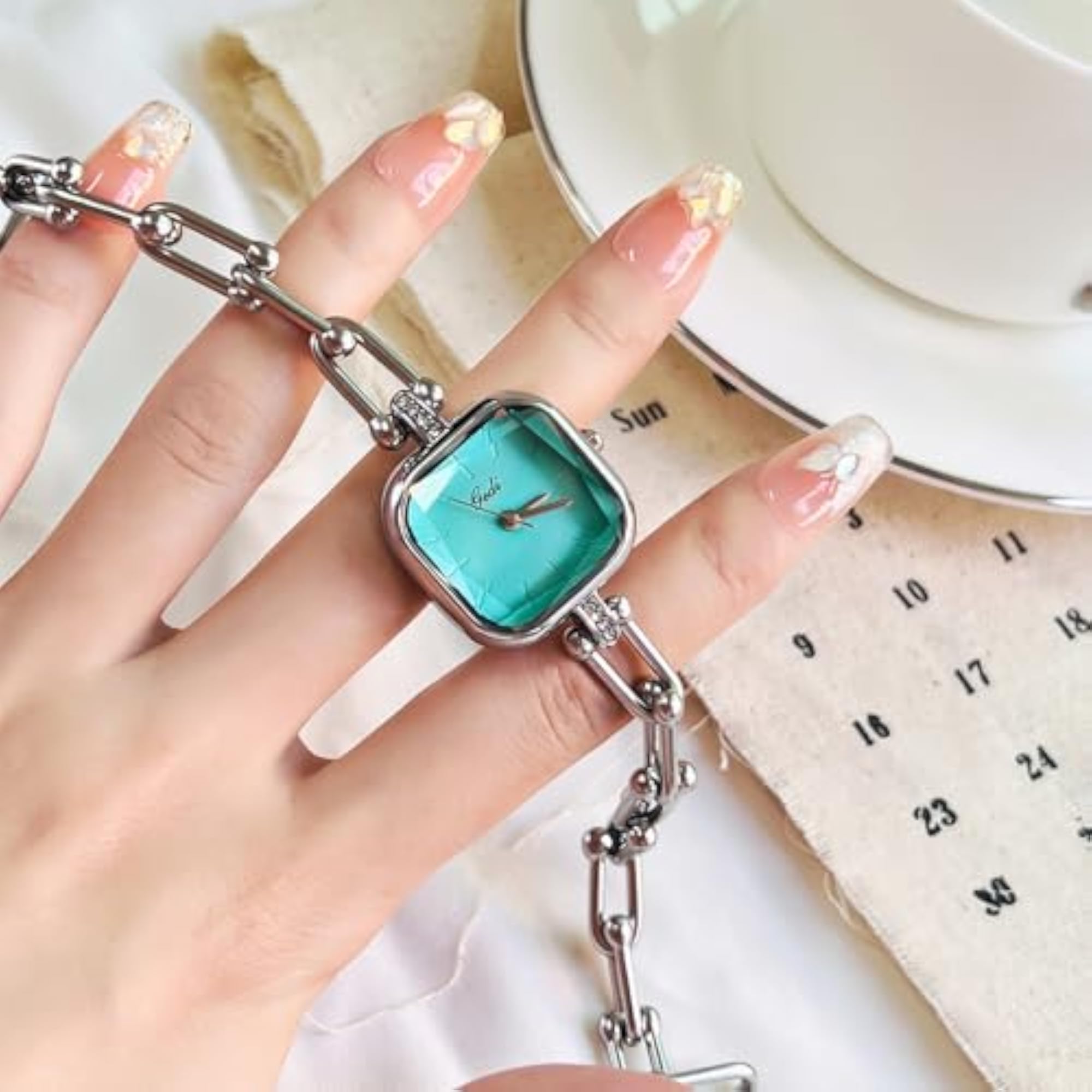 Women's Light Luxury Bangle-Style Square Quartz Watch, Gift
