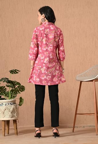 Image of Amazon Brand - Tavasya Women Ethnic Printed V-Neck Cotton Short A-line Kurta | Stylish Casual Everyday Office Top | 3 /4th Sleeve | Regular Fit