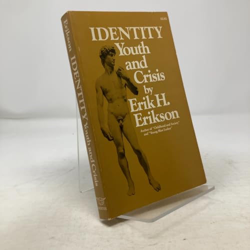 Identity: Youth and Crisis 0393097862 Book Cover