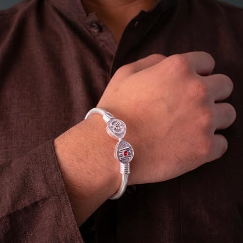 Image of Astrotalk Vel Murugan Kada | Inspired by Lord Murugan's sacred Vel | Removes negativity, fear, & confusion | Adjustable Spiritual kada for man | Devotional Gift For Men & Women