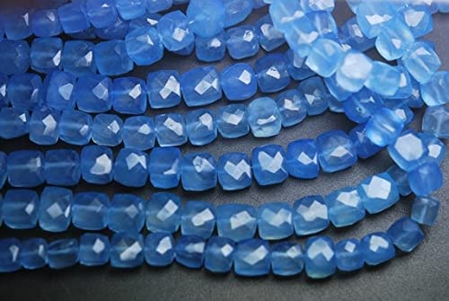 Calcédoine bleue facettée haut de gamme pour création de bijoux uniques en perles cubes