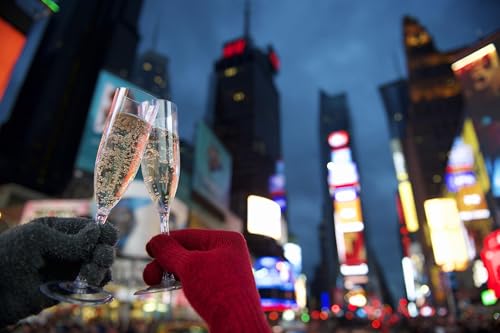 S4 Ep14: Where to Ring in the New Year: The World’s Best NYE Destinations Podcast Por arte de portada