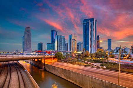 adrium Image de l'affiche 60 x 40 cm : Tel Aviv. Paysage urbain de Ramat Gan, Tel Aviv, Israël lors du lever du soleil dramatique.(114741400)