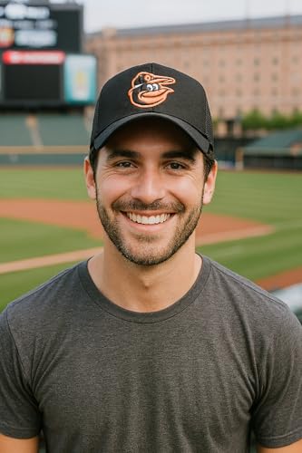 Gorra Trucker Negra Naranja con Logo Bordado miniatura 2