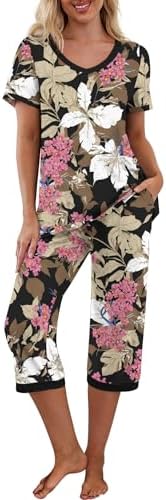 PrinStory Women&#39;s Pajama Set Short Sleeve Shirt and Capri Pants Sleepwear Pjs Sets with Pockets