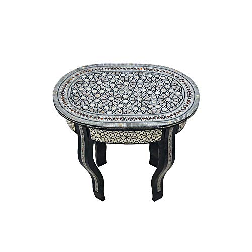 Table ovale en bois non 1 avec incrustations en nacre fabriquée à la main en Égypte. Dimensions : 34 x 49 cm - Hauteur : 50 cm environ.