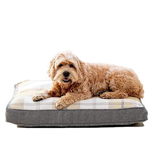 Lords & Labradors Balmoral Twist Cojín para Perro, un cojín, Dos miradas. Just Flip The Cushion for a Tweed Dog Bed